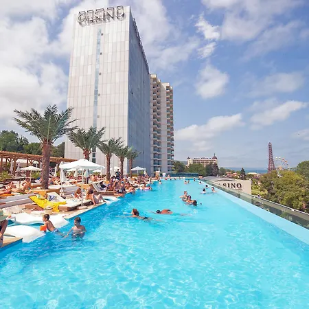 Ξενοδοχείο International Casino & Tower 5*