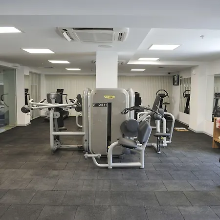 Szálloda International Casino & Tower 5*