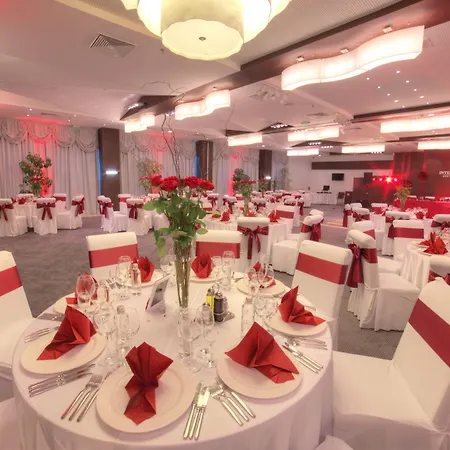 Szálloda International Casino & Tower 5*