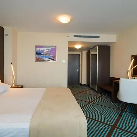 Szálloda International Casino & Tower