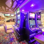 Otel International Casino & Tower 5*