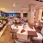 International Casino & Tower Otel