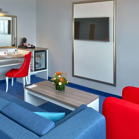 Ξενοδοχείο International Casino & Tower 5*