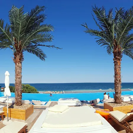 International Casino & Tower 5*