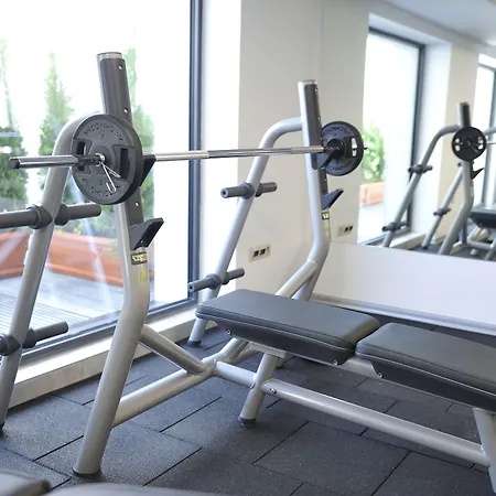 Хотел International Casino & Tower