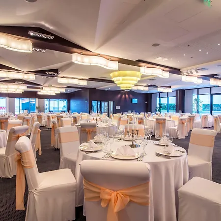 International Casino & Tower Хотел 5*