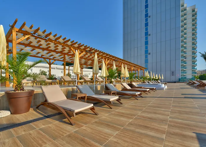 מלון International Casino & Tower 5*