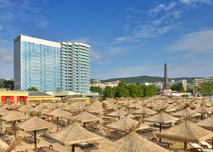 International Casino & Tower מלון