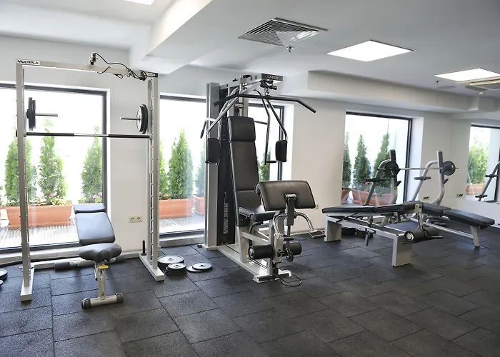 International Casino & Tower מלון