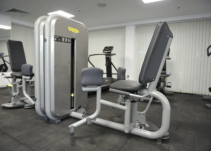 International Casino & Tower מלון