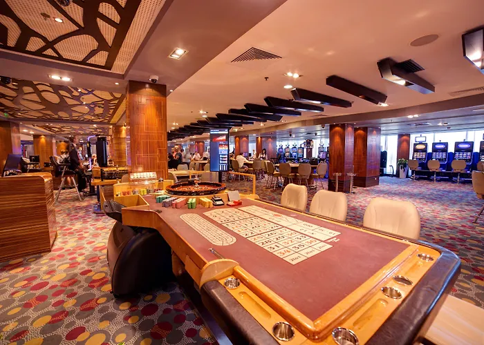 מלון International Casino & Tower