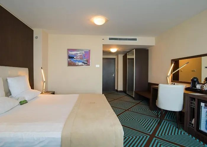 Hotel International Casino & Tower